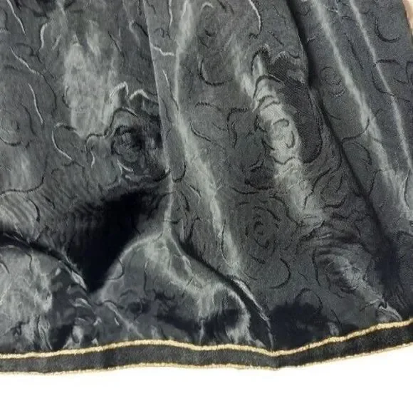 Size 4-6 Vintage Black Floral w Gold Trim A-Line Skirt - Picture 3 of 4